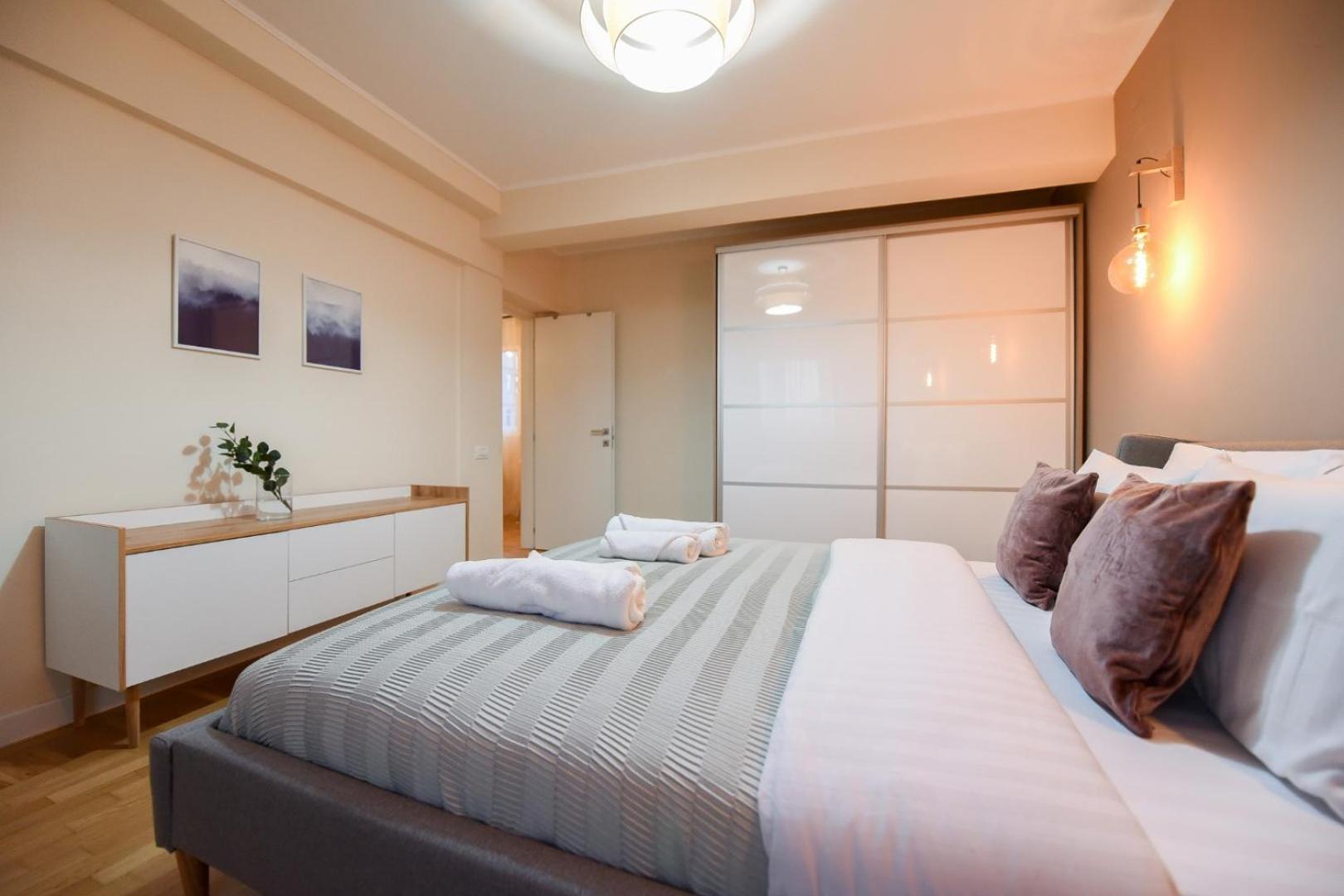 City Living At Its Best - Spacious 2 Bedroom Apartment On Calea Victoriei 布加勒斯特 外观 照片